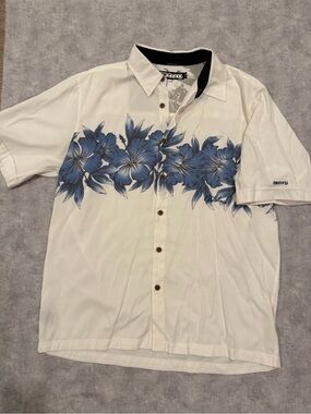 Y2K Billabong White Short-Sleeve Button-Down with Blue Floral Band